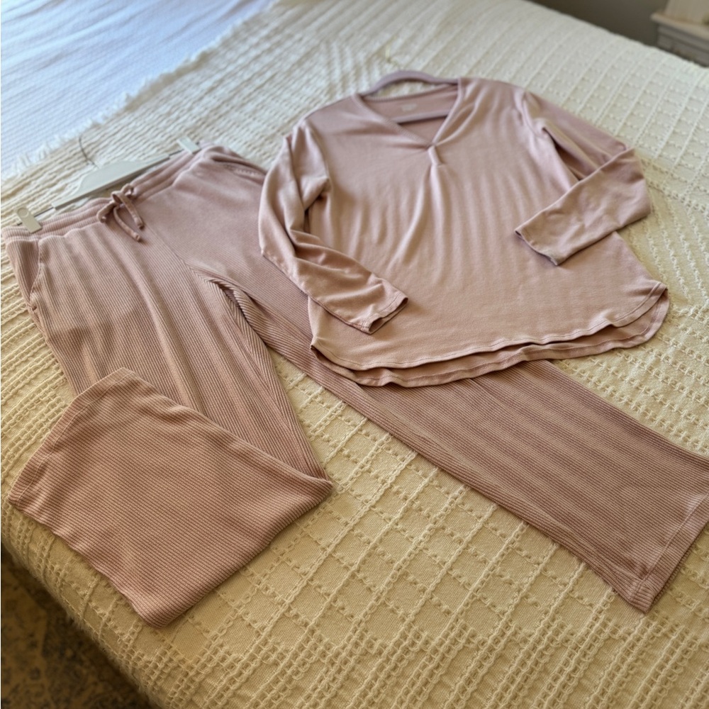 Lands End Pajama Set - Picture 8 of 14